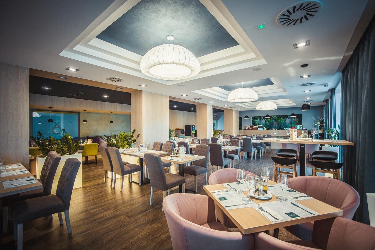 Onyx Luxury Lejlighedshotel Sárvár Eksteriør billede